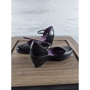 Hushpuppies Women's Black Leather Maryjane Strap with Buckle Pump Heels Size 8.5